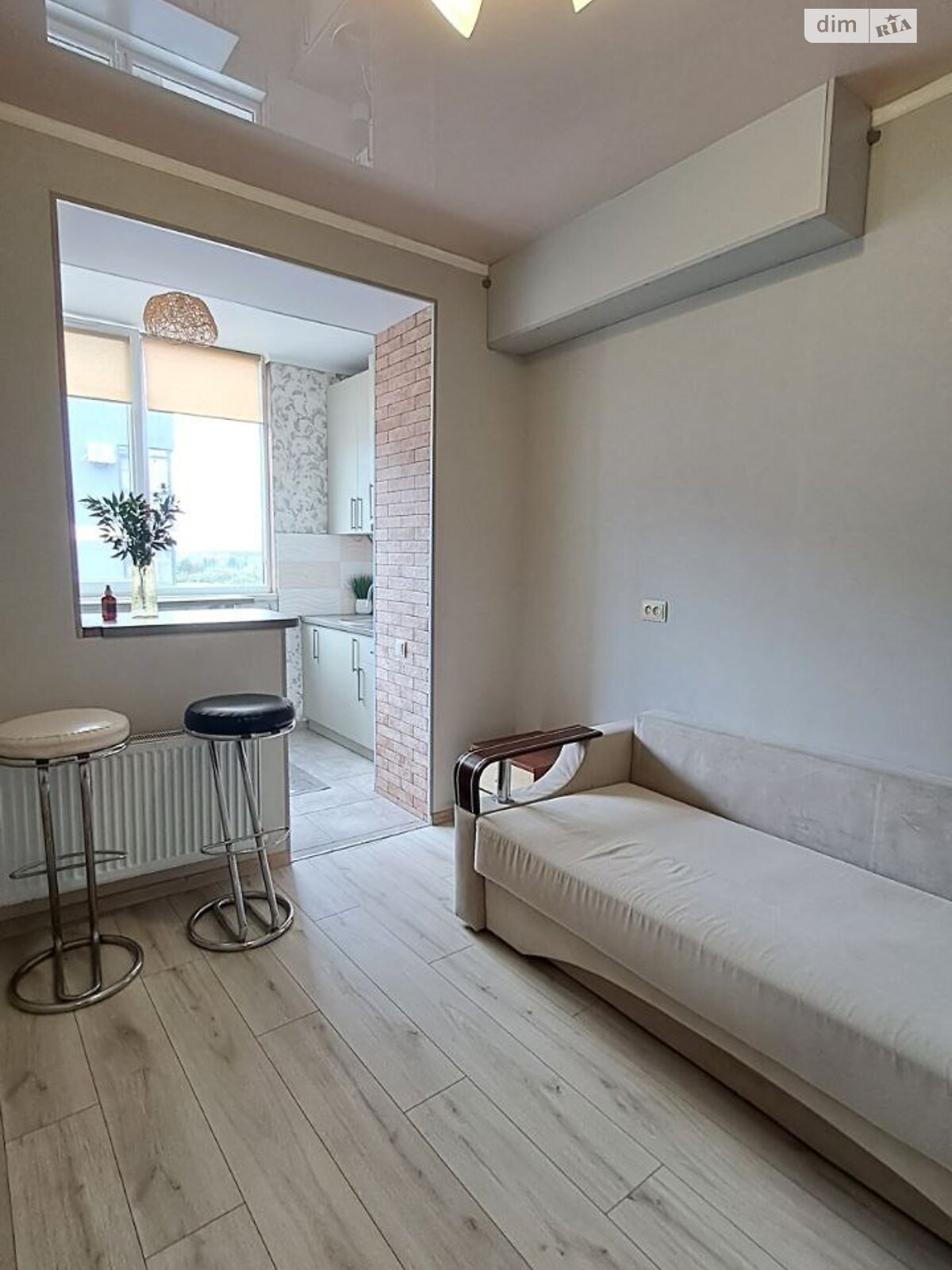 Продаж однокімнатної квартири в Луцьку, на вул. Зоряна 6, район Центр фото 1 Продаж однокімнатної квартири в Луцьку, на вул. Зоряна 6, район Центр фото 1