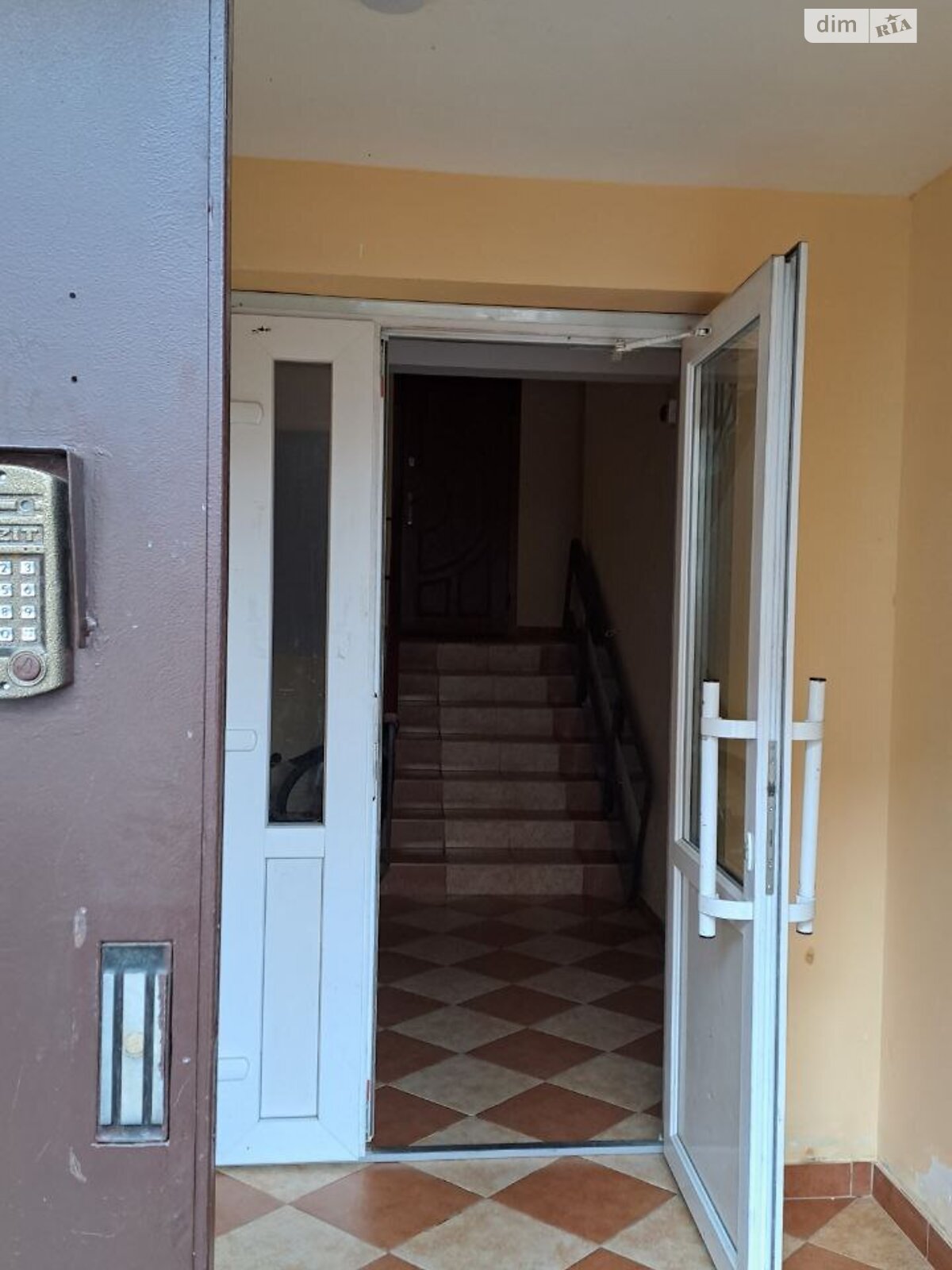 Продаж однокімнатної квартири в Луцьку, на вул. Зоряна 6, район Центр фото 1 Продаж однокімнатної квартири в Луцьку, на вул. Зоряна 6, район Центр фото 1