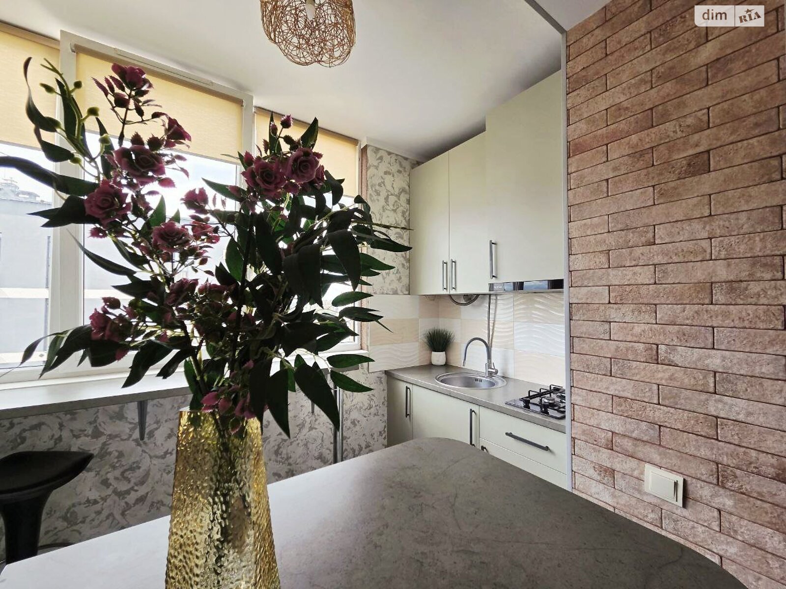 Продаж однокімнатної квартири в Луцьку, на вул. Зоряна 6, район Центр фото 1 Продаж однокімнатної квартири в Луцьку, на вул. Зоряна 6, район Центр фото 1