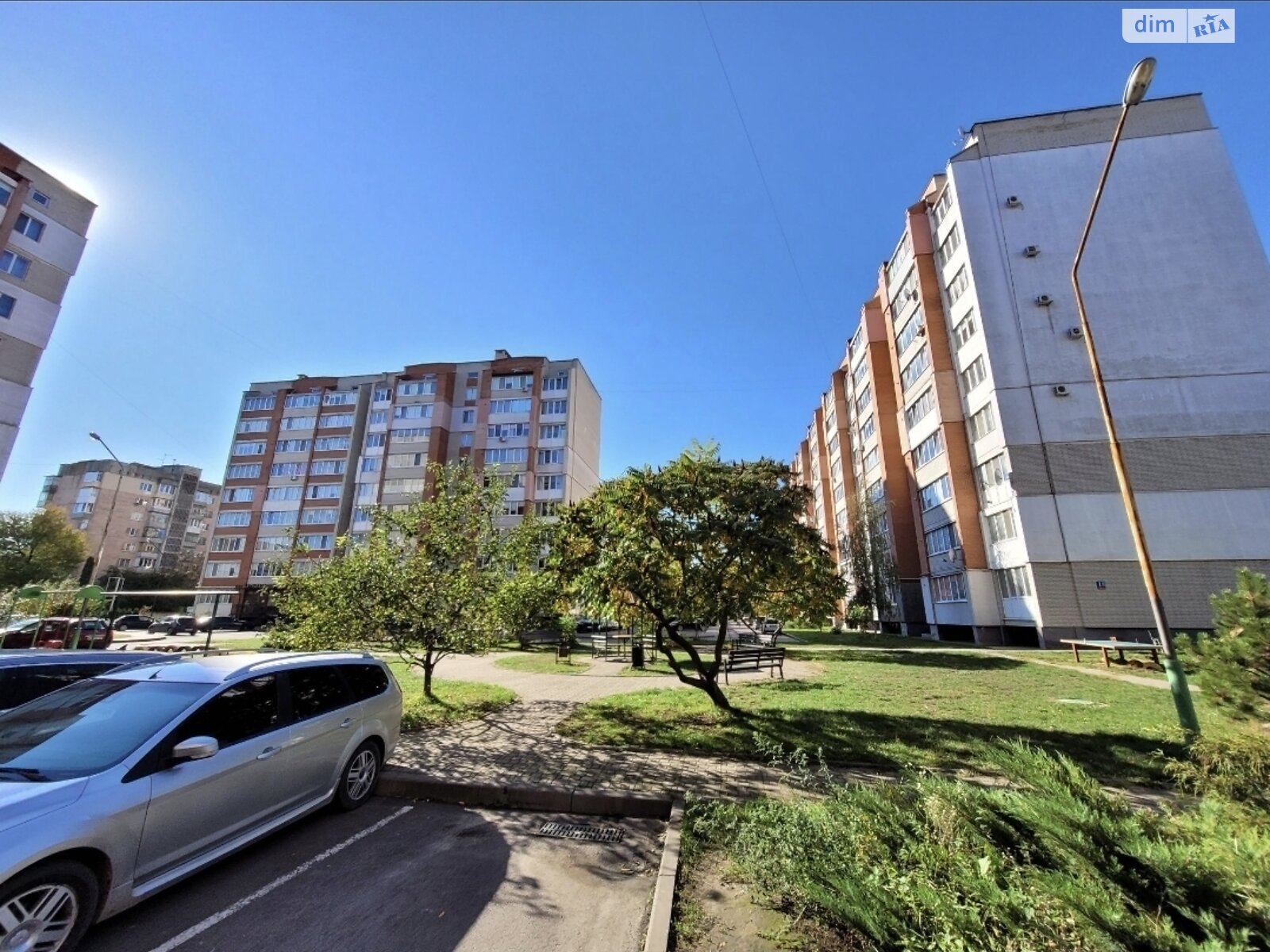 Продажа трехкомнатной квартиры в Луцке, на ул. Звездная, район Центр фото 1