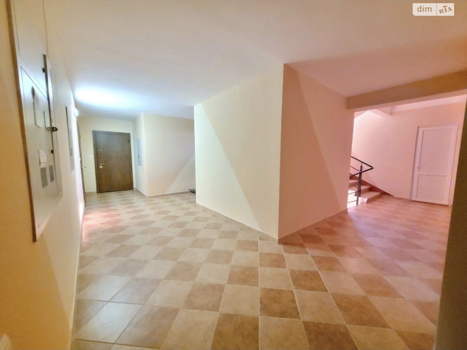 Продажа трехкомнатной квартиры в Луцке, на ул. Звездная, район Центр фото 1