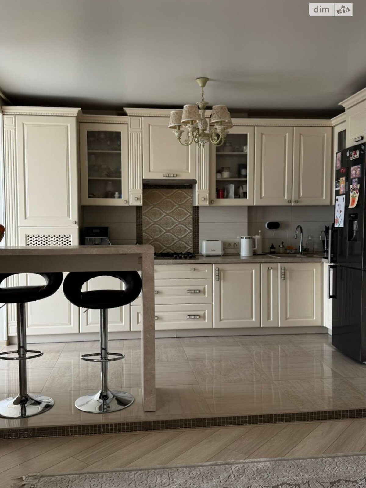 Продажа трехкомнатной квартиры в Луцке, на ул. Звездная, район Центр фото 1