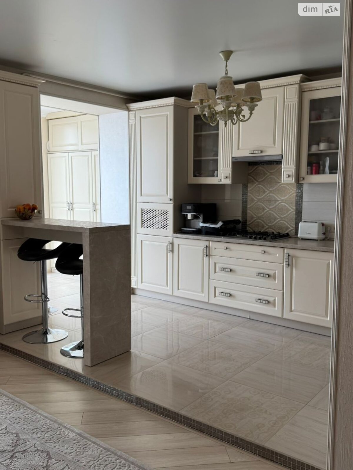 Продажа трехкомнатной квартиры в Луцке, на ул. Звездная, район Центр фото 1