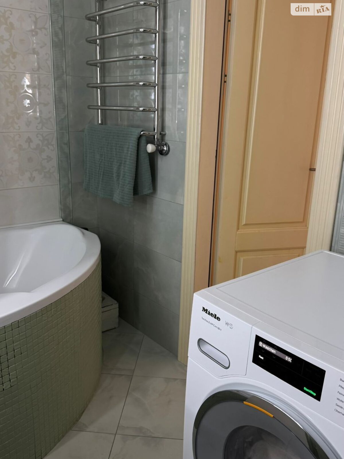 Продажа трехкомнатной квартиры в Луцке, на ул. Звездная, район Центр фото 1