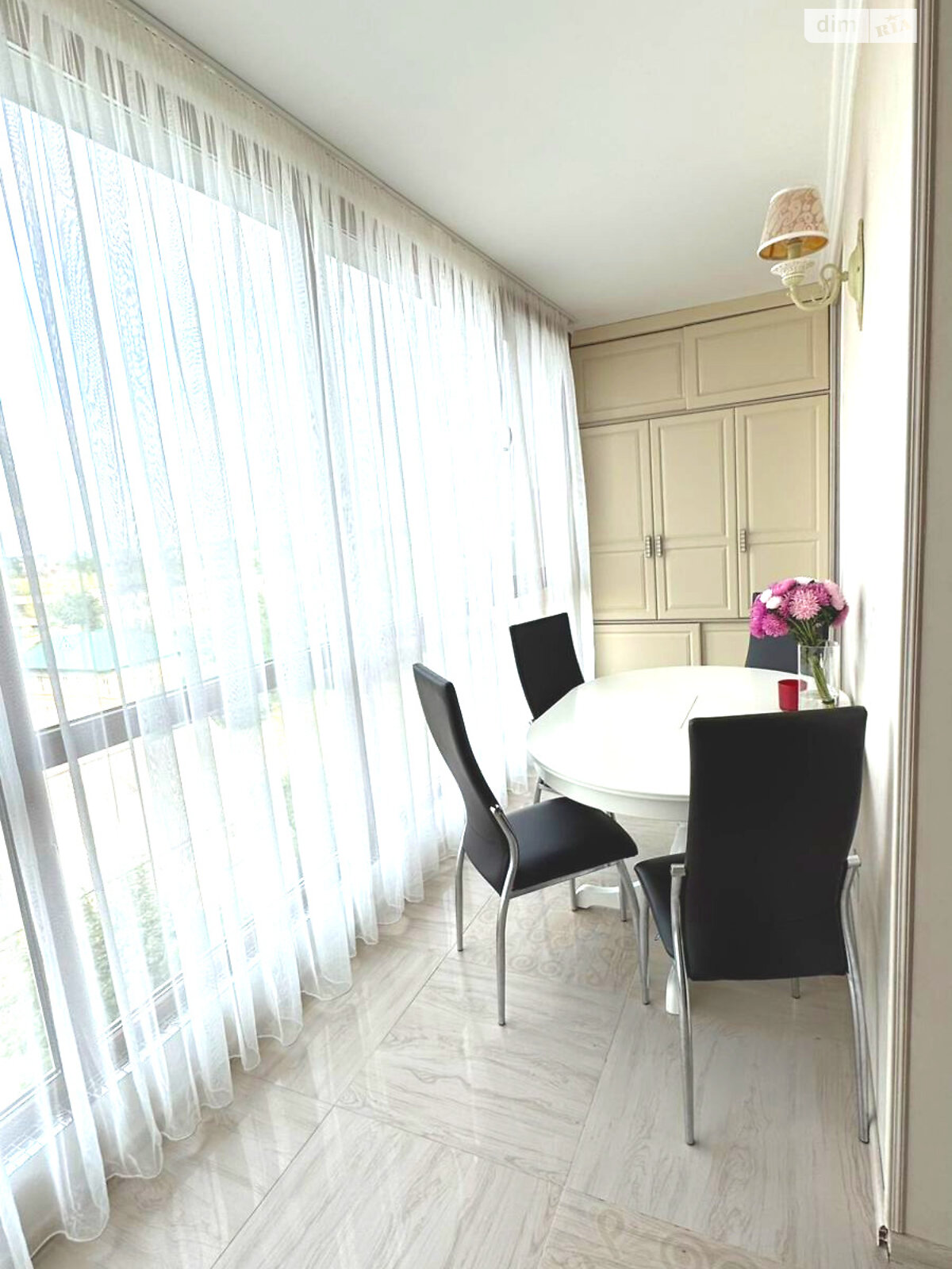 Продажа трехкомнатной квартиры в Луцке, на ул. Звездная, район Центр фото 1