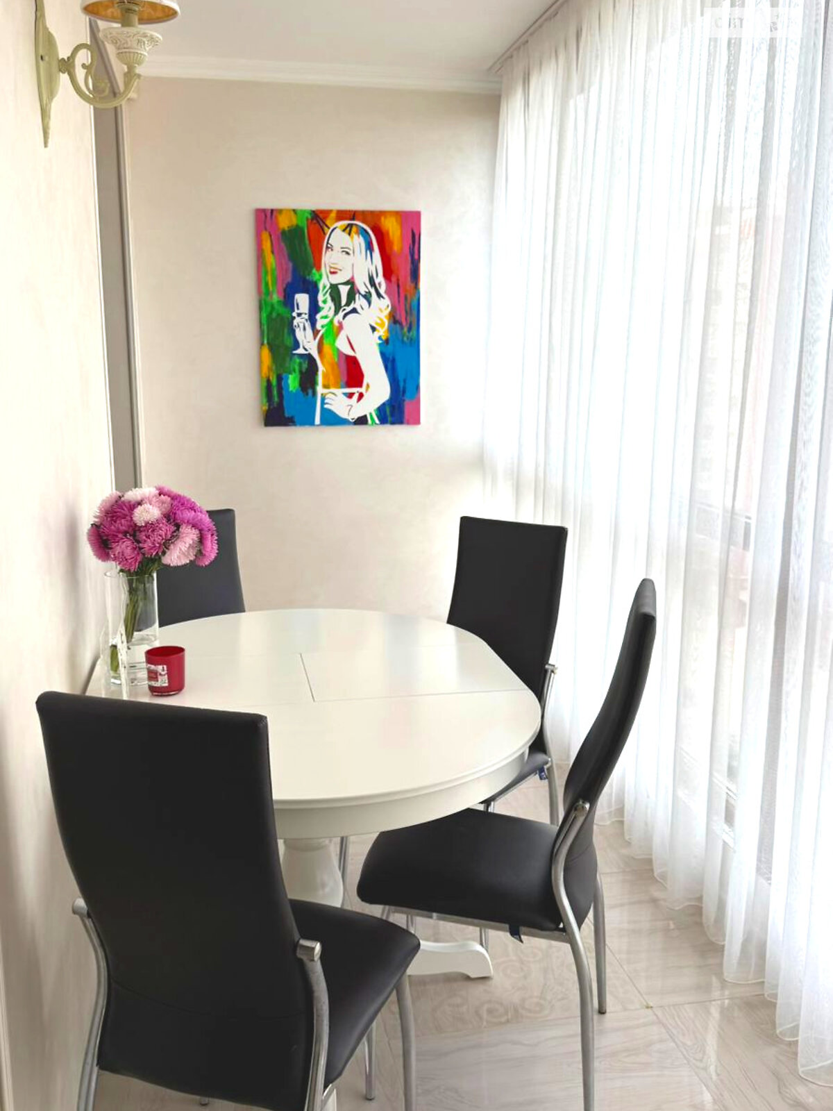 Продажа трехкомнатной квартиры в Луцке, на ул. Звездная, район Центр фото 1