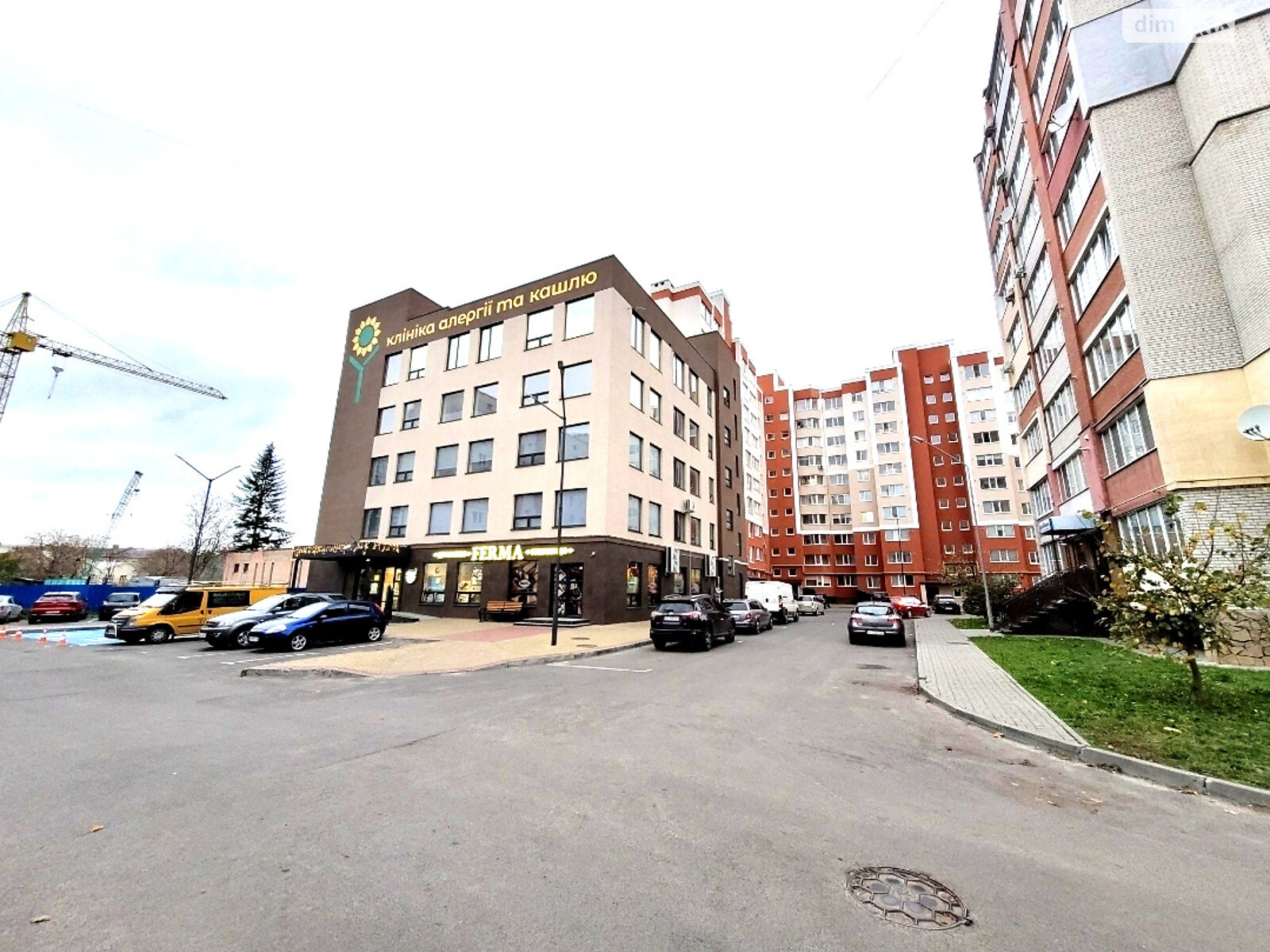 Продажа трехкомнатной квартиры в Луцке, на ул. Звездная, район Центр фото 1