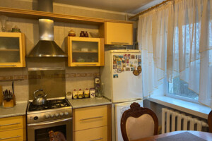 Продаж чотирикімнатної квартири в Луцьку, на вул. Ветеранів, фото 2