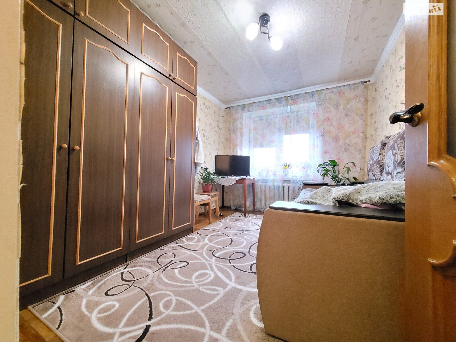Продажа трехкомнатной квартиры в Луцке, на просп. Возрождение, фото 1