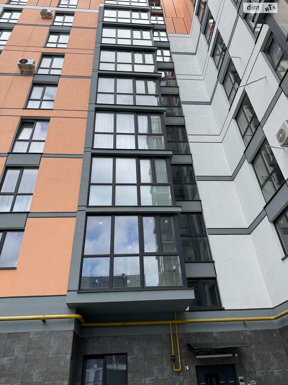 Продажа трехкомнатной квартиры в Луцке, на ул. Привокзальная 10А, кв. 127, район Завокзальный фото 1