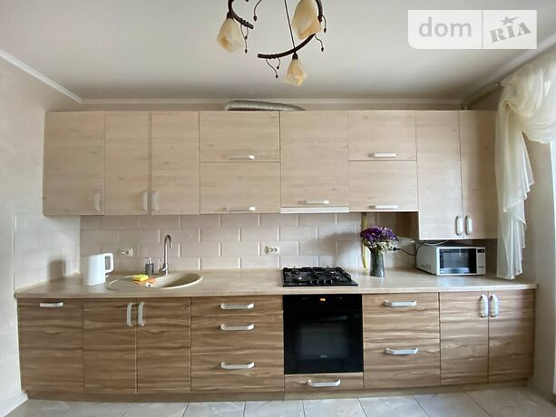 Продажа трехкомнатной квартиры в Луцке, на ул. Арцеулова 12 район Завокзальный фото 1 Продажа трехкомнатной квартиры в Луцке, на ул. Арцеулова 12 район Завокзальный фото 1