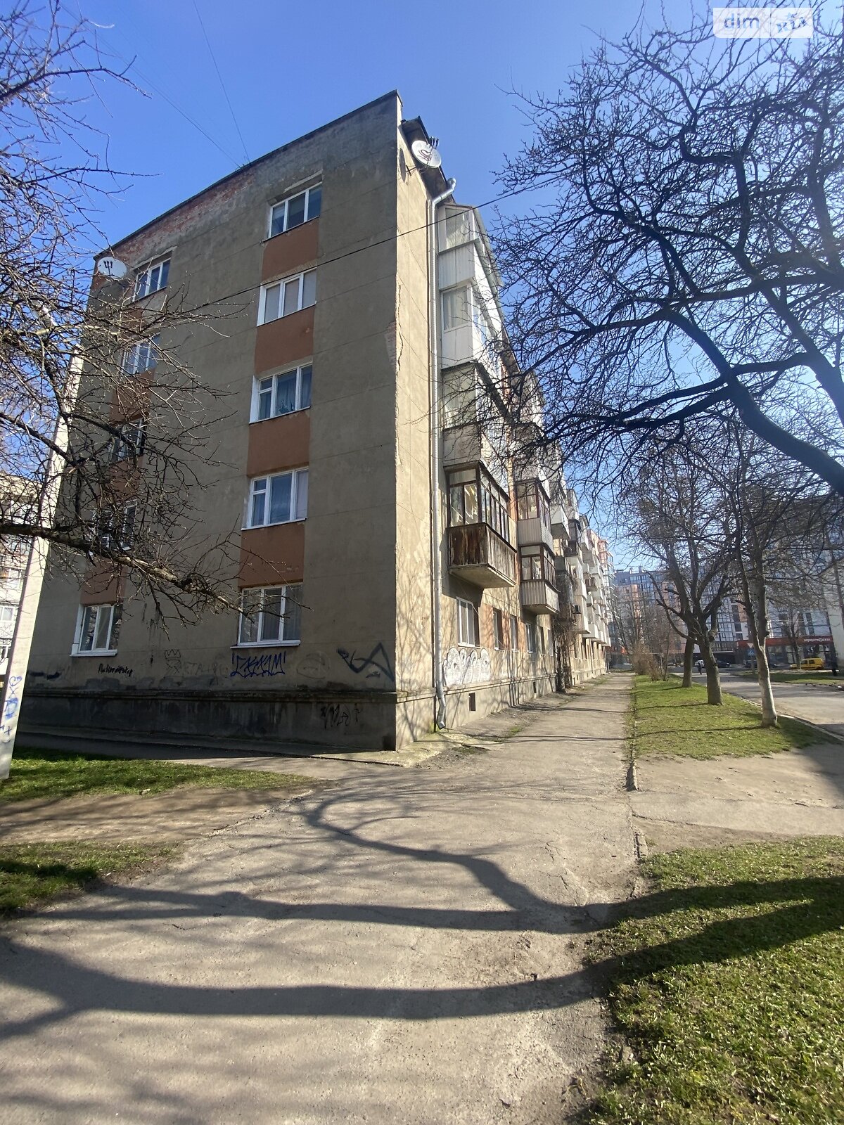 Продажа двухкомнатной квартиры в Луцке, на ул. Гулака-Артемовского 23, район Завокзальный фото 1