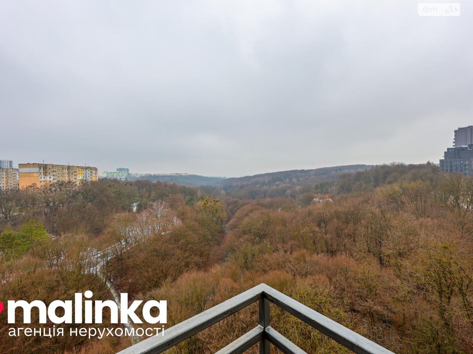Продаж трикімнатної квартири в Львові, на вул. Пасічна 94Б, район Батальна фото 1 Продаж трикімнатної квартири в Львові, на вул. Пасічна 94Б, район Батальна фото 1