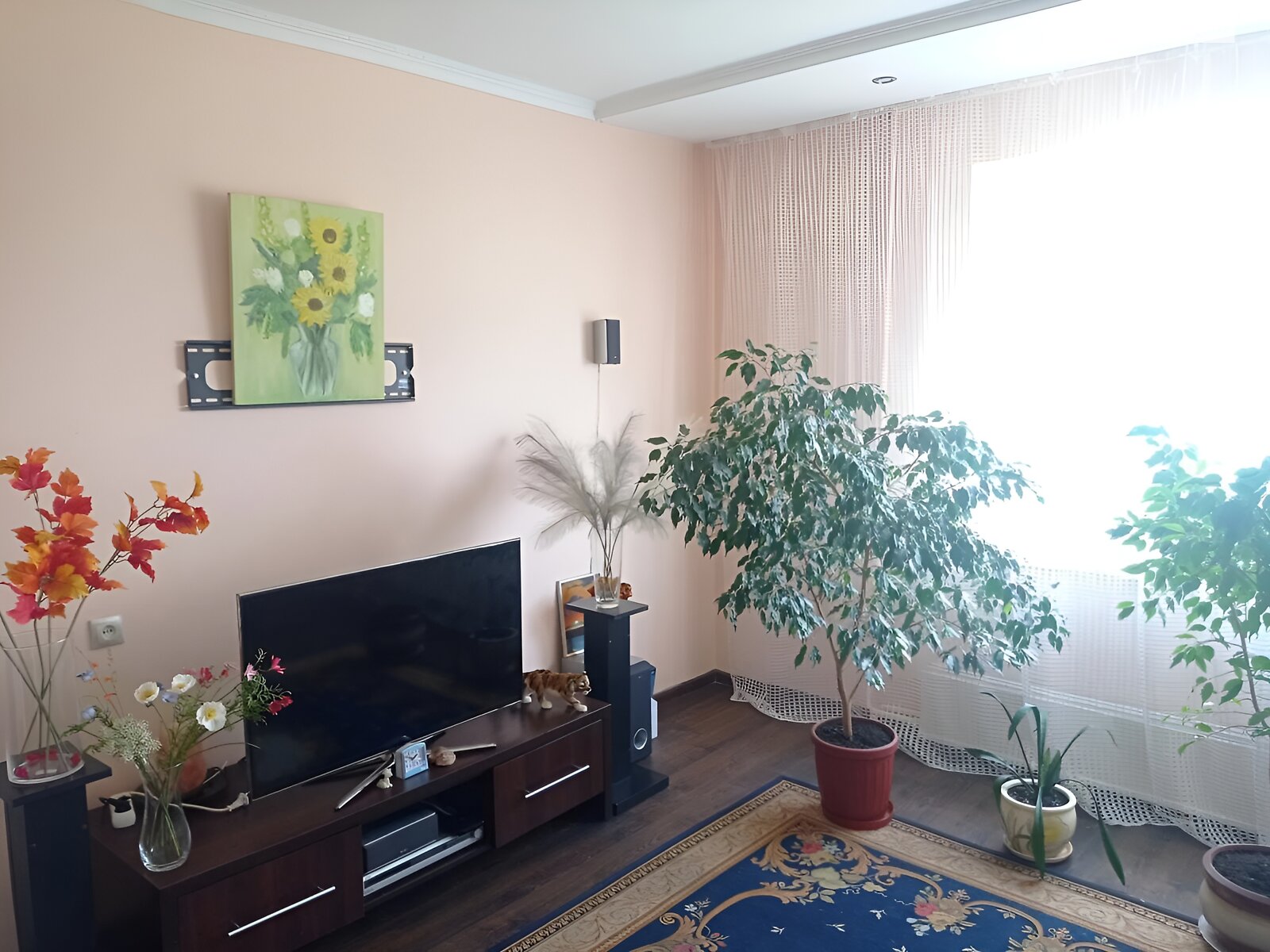 Продажа трехкомнатной квартиры в Львове, на ул. Шафарика, район Батальная фото 1 Продажа трехкомнатной квартиры в Львове, на ул. Шафарика, район Батальная фото 1