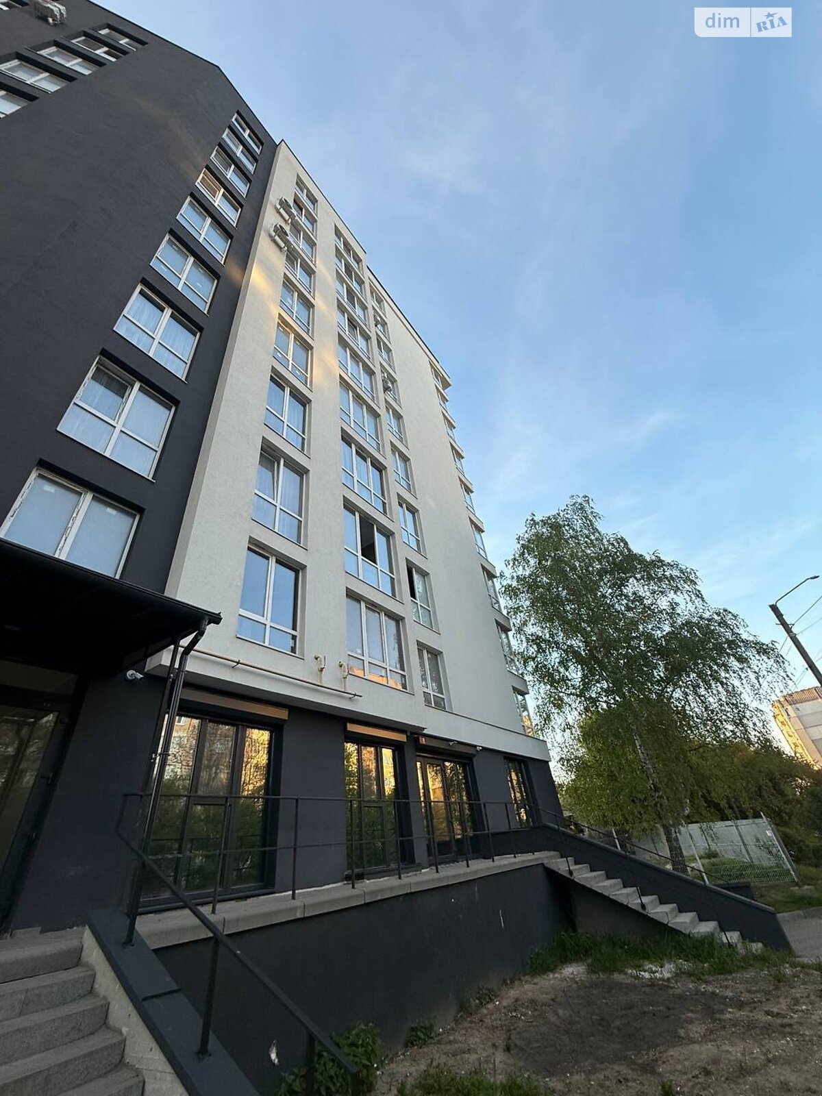 Продажа двухкомнатной квартиры в Львове, на ул. Шафарика 1, кв. 78, район Батальная фото 1 Продажа двухкомнатной квартиры в Львове, на ул. Шафарика 1, кв. 78, район Батальная фото 1