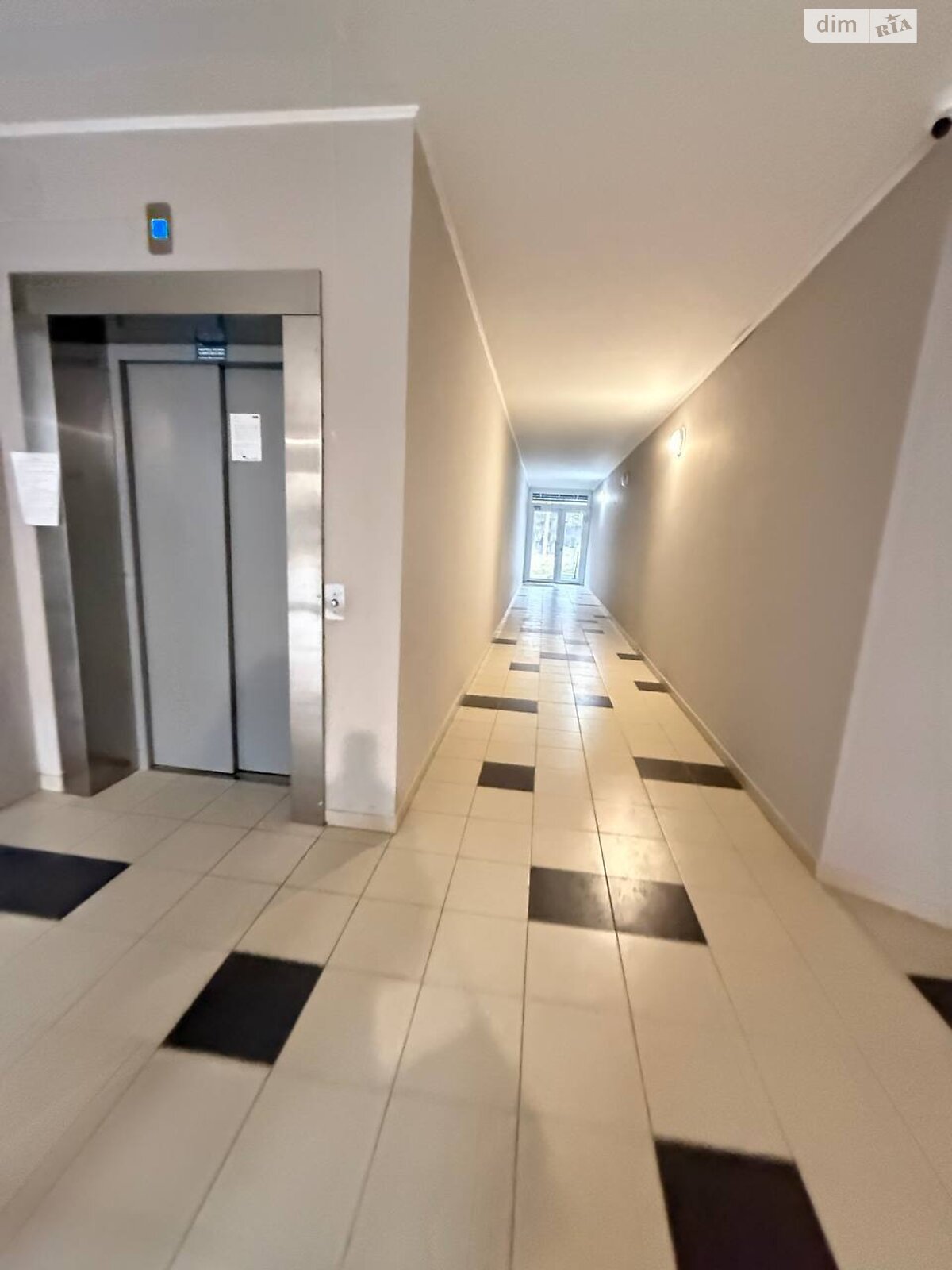 Продажа двухкомнатной квартиры в Львове, на ул. Шафарика 1, кв. 78, район Батальная фото 1 Продажа двухкомнатной квартиры в Львове, на ул. Шафарика 1, кв. 78, район Батальная фото 1
