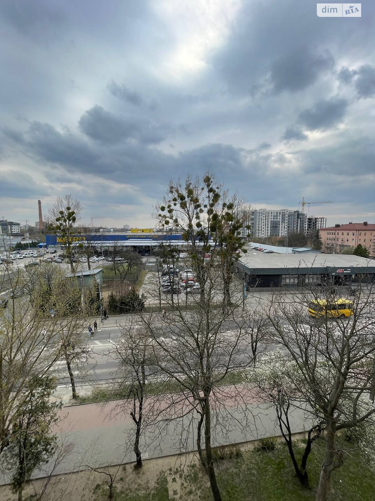 Продажа трехкомнатной квартиры в Львове, на ул. Вашингтона Джорджа 17, район Батальная фото 1 Продажа трехкомнатной квартиры в Львове, на ул. Вашингтона Джорджа 17, район Батальная фото 1