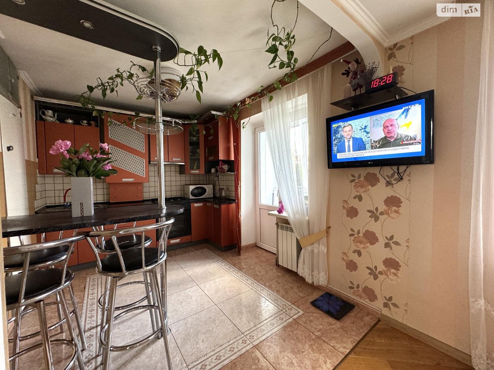 Продаж трикімнатної квартири в Львові, на вул. Демнянська 8, район Боднарівка фото 1 Продаж трикімнатної квартири в Львові, на вул. Демнянська 8, район Боднарівка фото 1