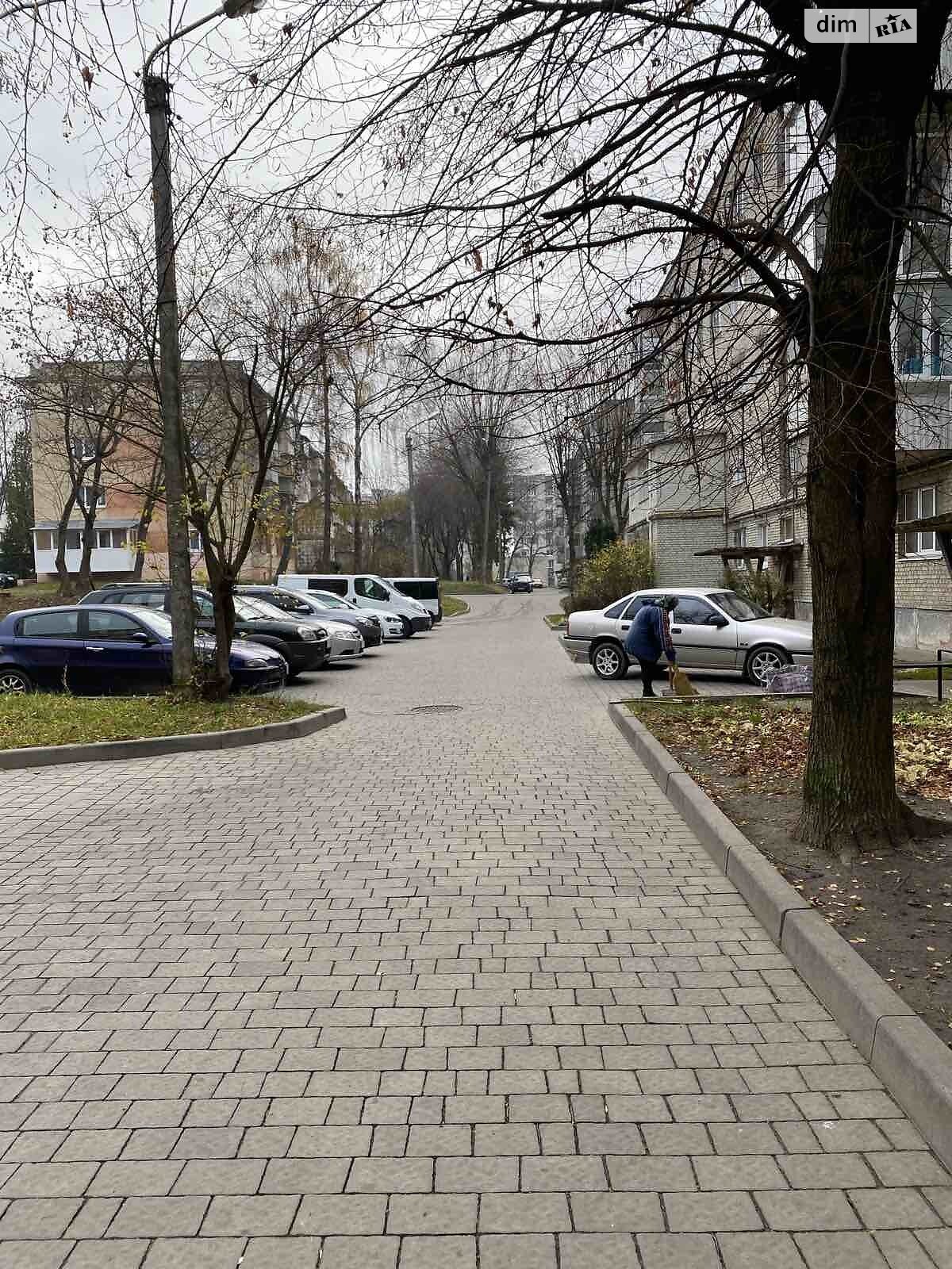 Продажа трехкомнатной квартиры в Львове, на ул. Гашека Ярослава 19, кв. 8, район Боднаровка фото 1