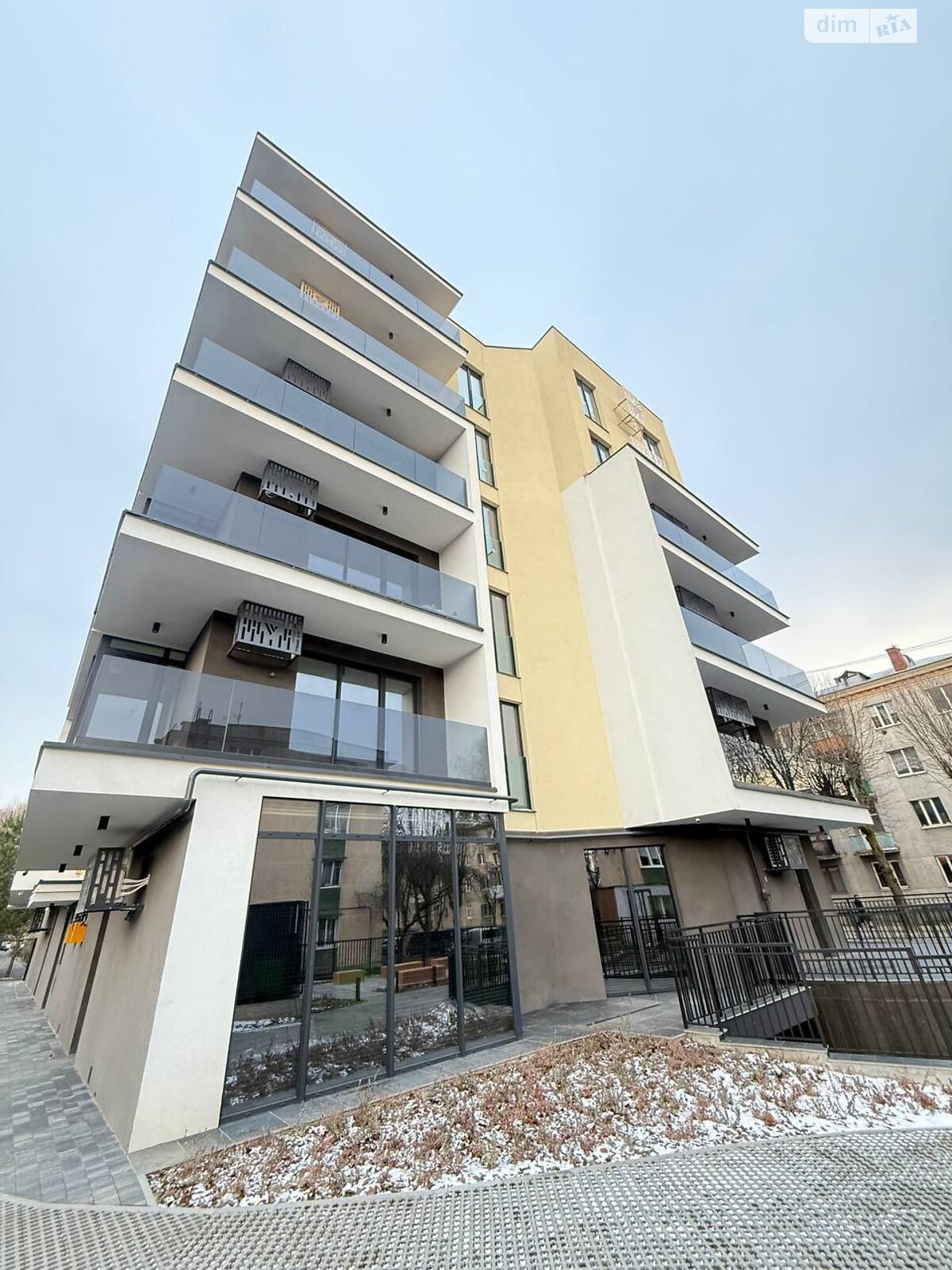 Продаж трикімнатної квартири в Львові, на вул. Окружна 43, кв. 7, район Богданівка фото 1 Продаж трикімнатної квартири в Львові, на вул. Окружна 43, кв. 7, район Богданівка фото 1