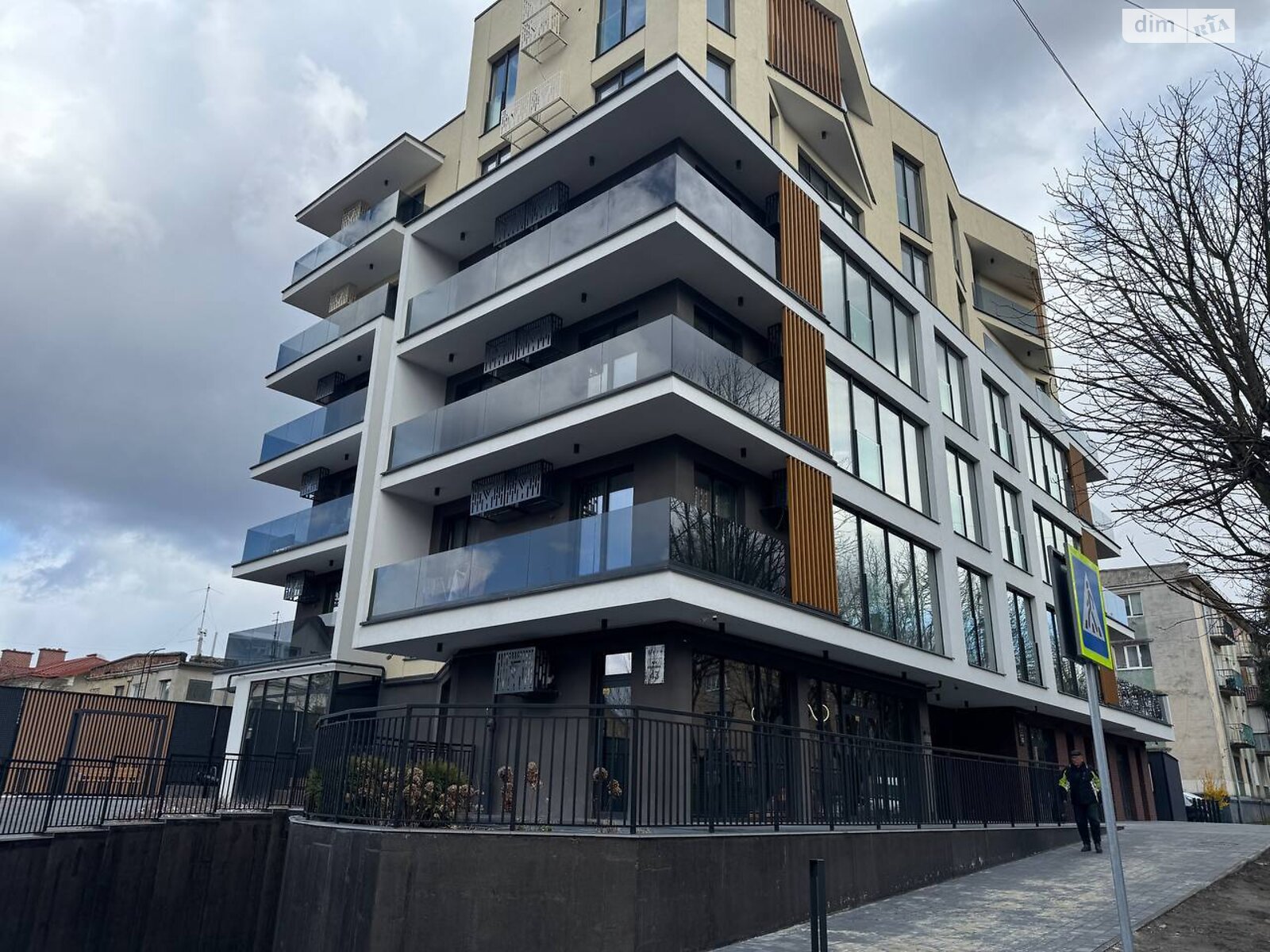 Продажа трехкомнатной квартиры в Львове, на ул. Окружная 43, район Богдановка фото 1 Продажа трехкомнатной квартиры в Львове, на ул. Окружная 43, район Богдановка фото 1