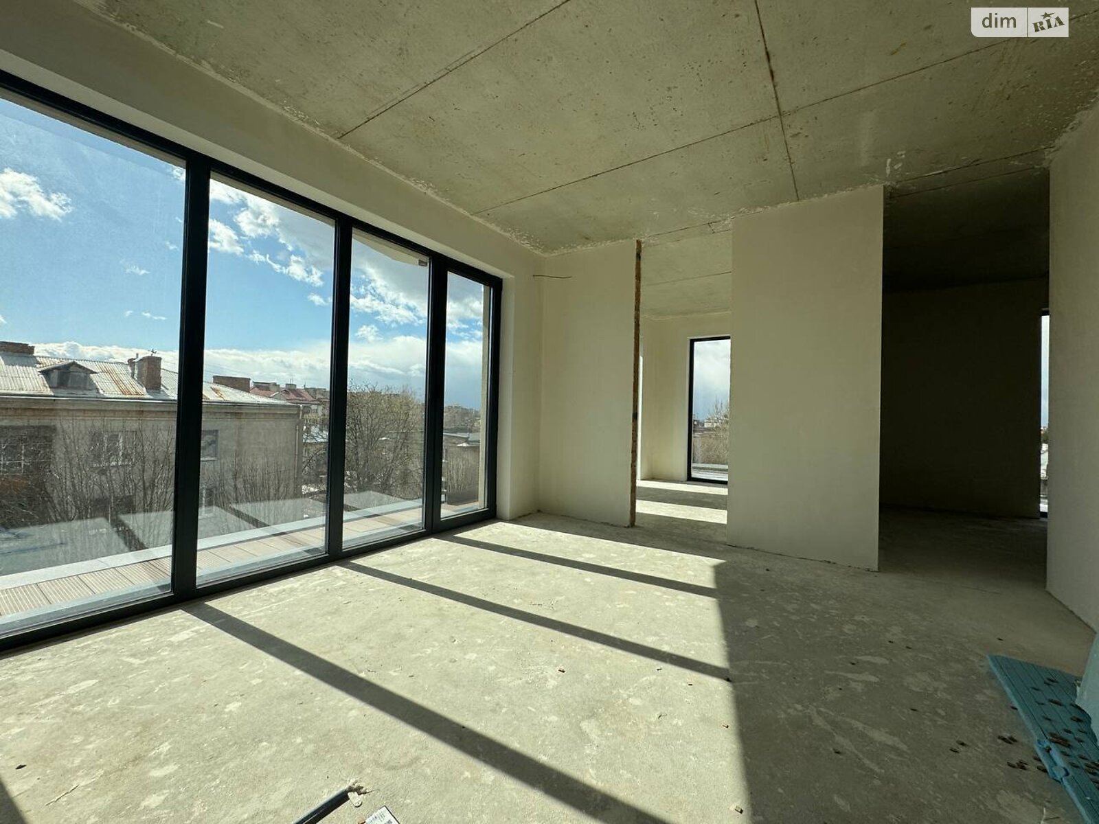Продажа трехкомнатной квартиры в Львове, на ул. Окружная 43, район Богдановка фото 1 Продажа трехкомнатной квартиры в Львове, на ул. Окружная 43, район Богдановка фото 1