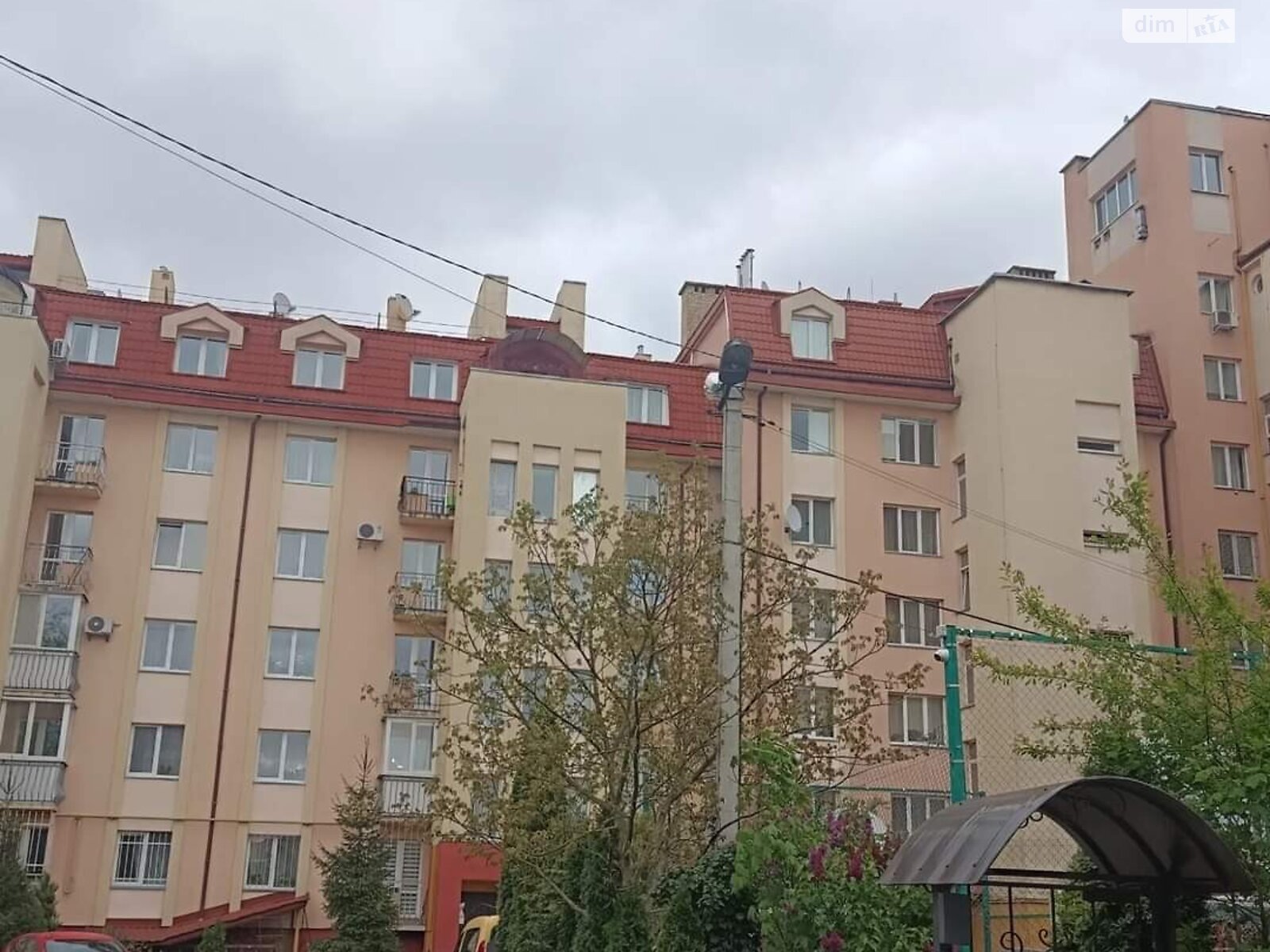 Продажа четырехкомнатной квартиры в Львове, на ул. Окружная 8, район Богдановка фото 1 Продажа четырехкомнатной квартиры в Львове, на ул. Окружная 8, район Богдановка фото 1