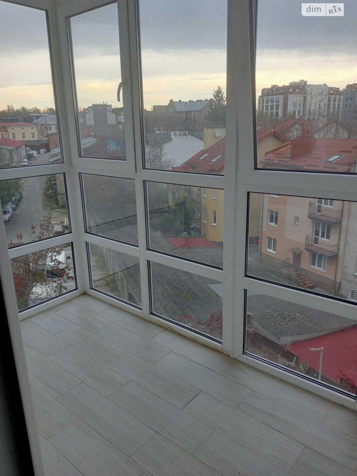 Продажа трехкомнатной квартиры в Львове, на ул. Железнодорожная 13, район Богдановка (Зализнычный) фото 1