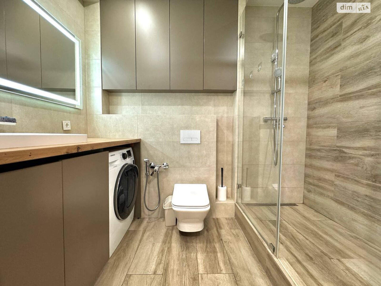 Продажа двухкомнатной квартиры в Львове, на просп. Черновола Вячеслава 69, фото 1 Продажа двухкомнатной квартиры в Львове, на просп. Черновола Вячеслава 69, фото 1