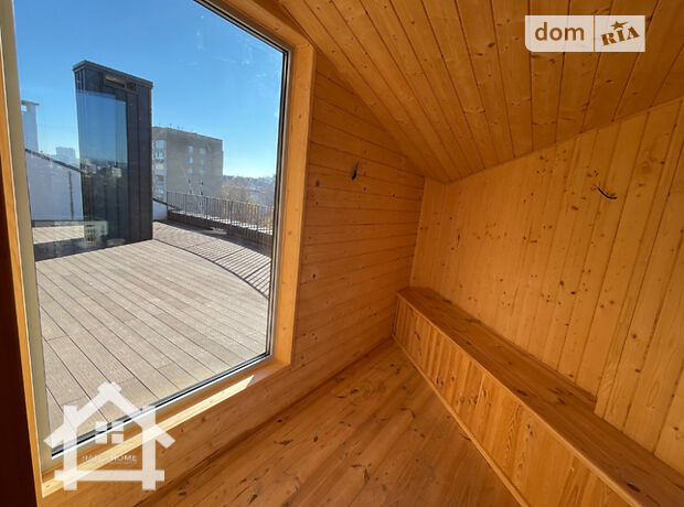Продаж шестикімнатної квартири в Львові, на вул. Червона 29, район Франківський фото 1 Продаж шестикімнатної квартири в Львові, на вул. Червона 29, район Франківський фото 1