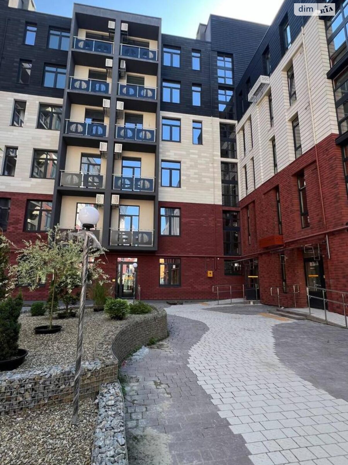 Продаж двокімнатної квартири в Львові, на вул. Генерала Тараса Чупринки 130, район Франківський фото 1