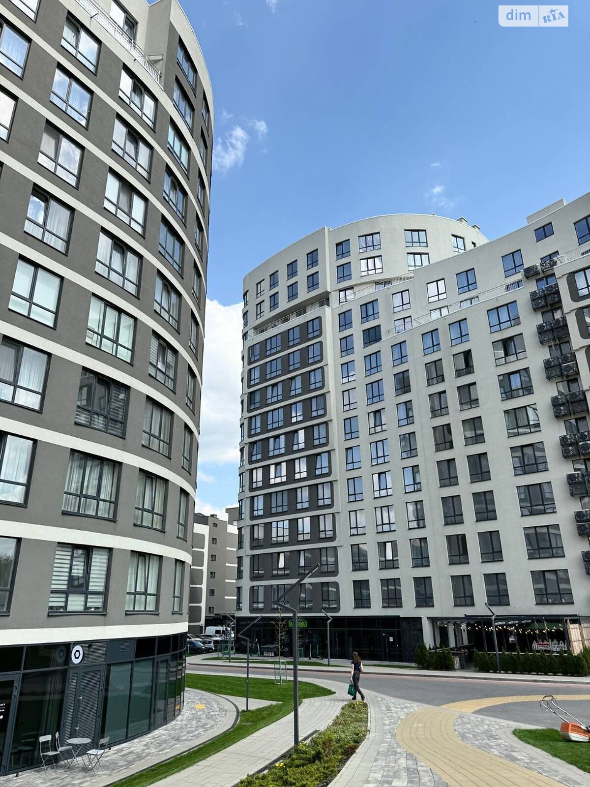 Продаж трикімнатної квартири в Львові, на вул. Кульпарківська, район Франківський фото 1 Продаж трикімнатної квартири в Львові, на вул. Кульпарківська, район Франківський фото 1