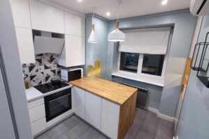 Продажа трехкомнатной квартиры в Львове, на ул. Кульпарковская, район Франковский фото 2