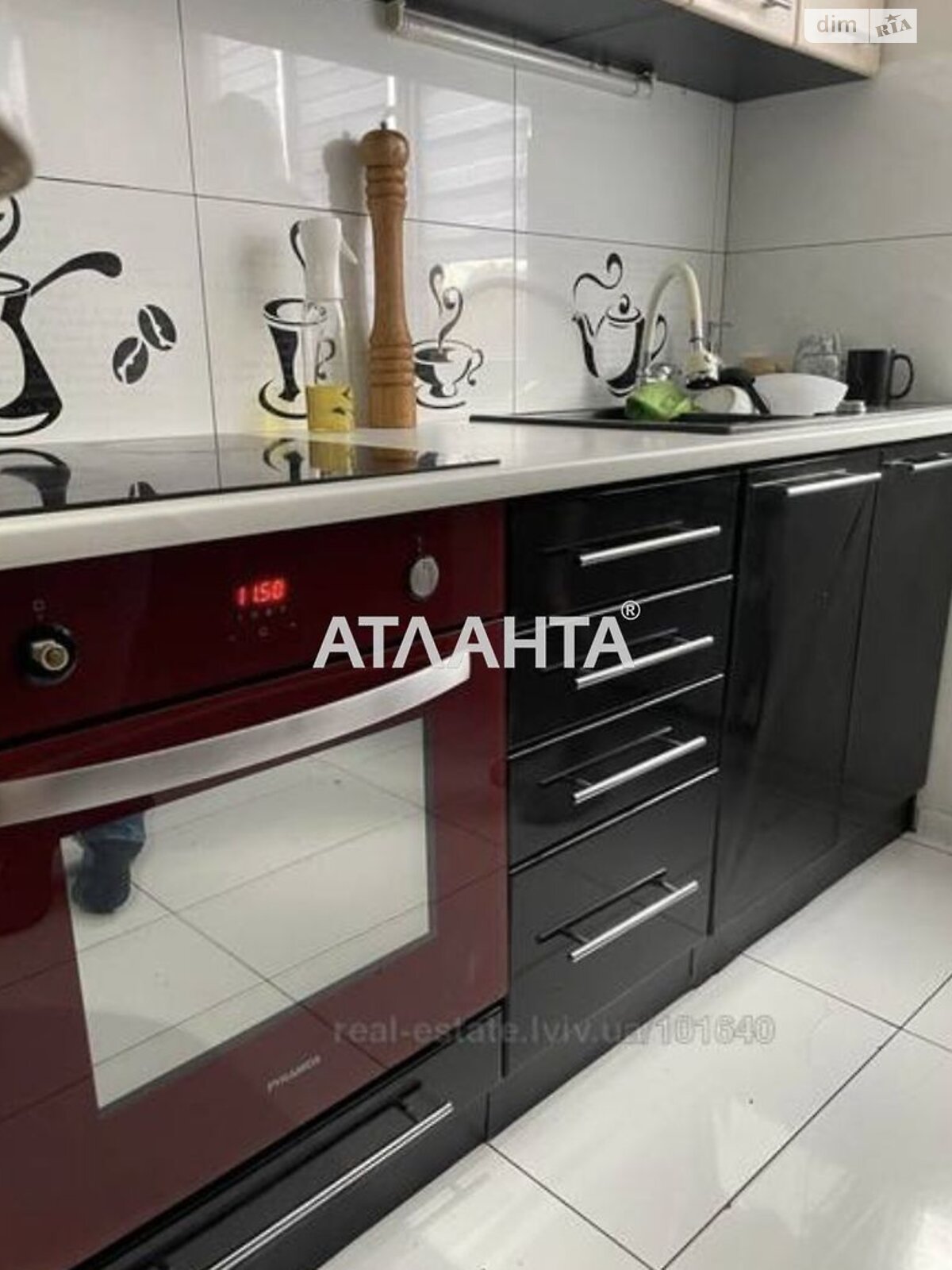 Продажа трехкомнатной квартиры в Львове, на ул. Максимовича Михаила, район Франковский фото 1 Продажа трехкомнатной квартиры в Львове, на ул. Максимовича Михаила, район Франковский фото 1