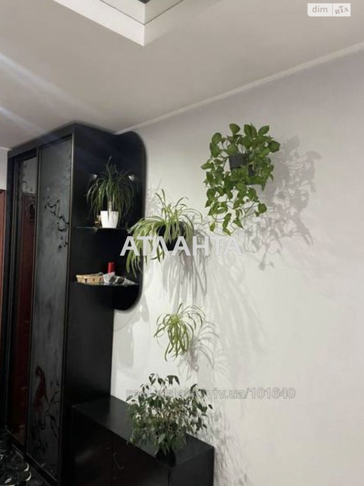 Продажа трехкомнатной квартиры в Львове, на ул. Максимовича Михаила, район Франковский фото 1 Продажа трехкомнатной квартиры в Львове, на ул. Максимовича Михаила, район Франковский фото 1