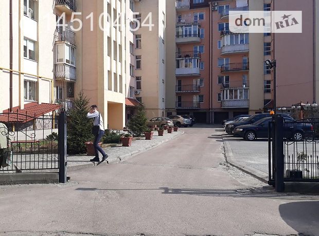 Продажа квартиры, 3 ком., Львов, р‑н. Франковский, Окружная улица Продажа квартиры, 3 ком., Львов, р‑н. Франковский, Окружная улица