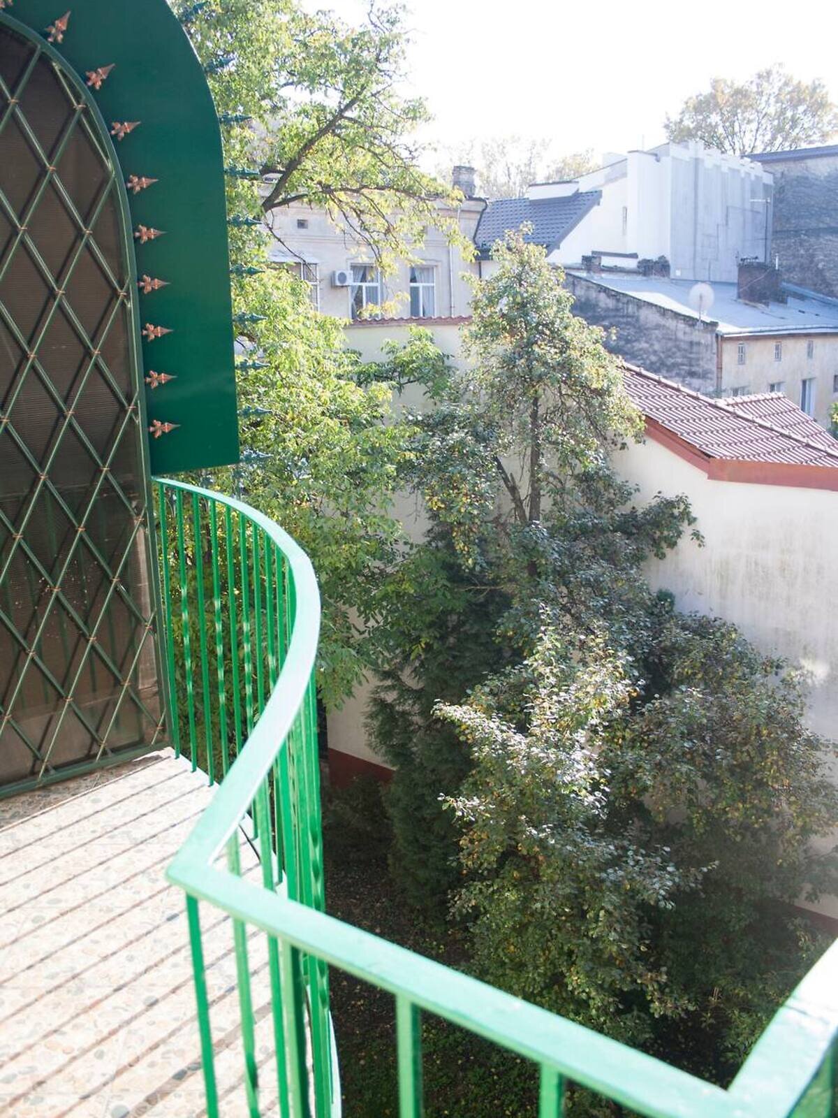 Продажа трехкомнатной квартиры в Львове, на ул. Коновальца Евгения, район Франковский фото 1