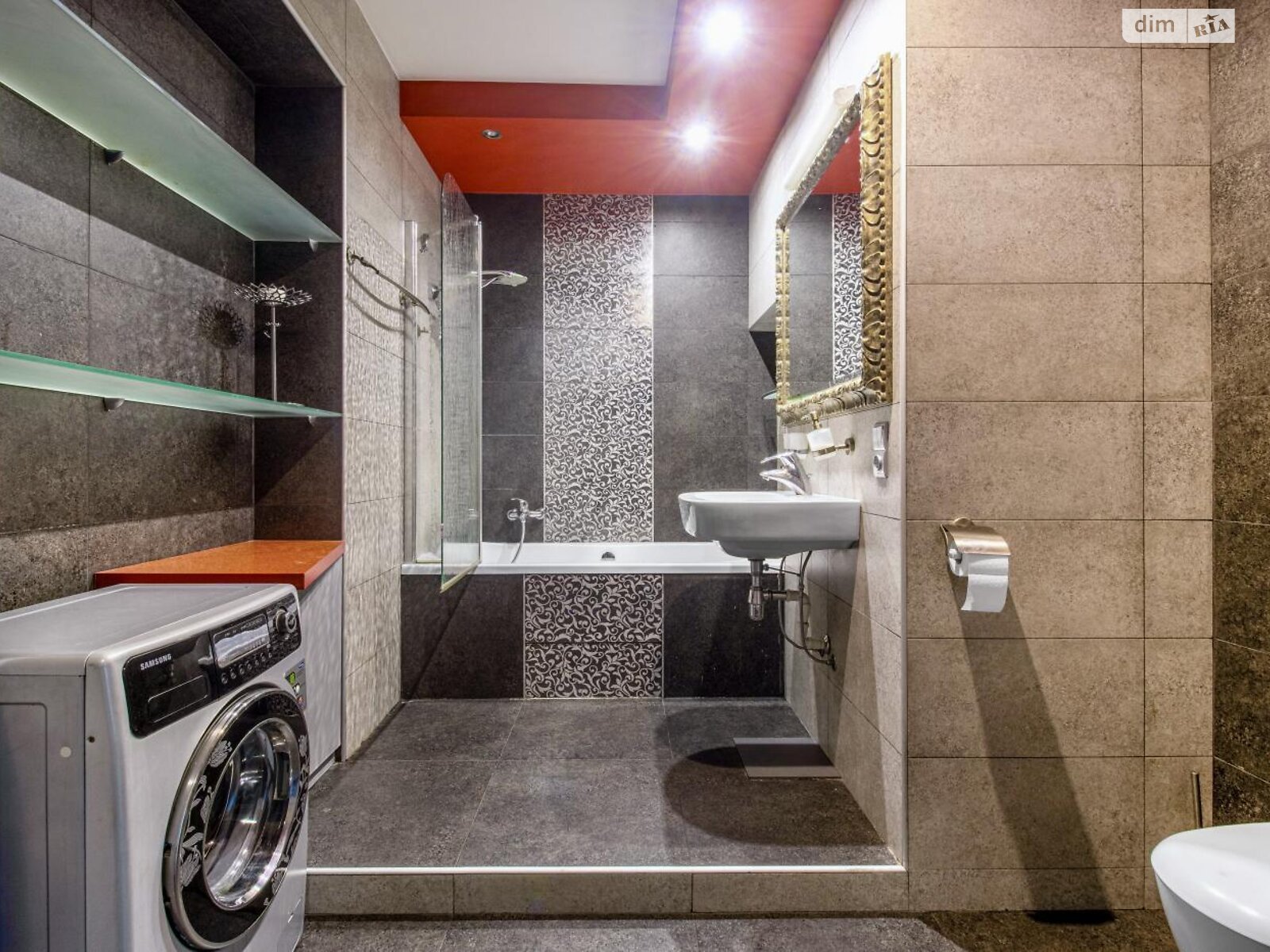 Продажа пятикомнатной квартиры в Львове, на ул. Опильского, район Франковский фото 1 Продажа пятикомнатной квартиры в Львове, на ул. Опильского, район Франковский фото 1