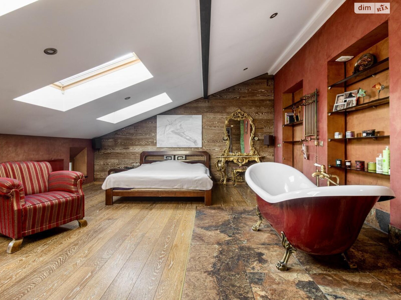 Продажа пятикомнатной квартиры в Львове, на ул. Опильского, район Франковский фото 1 Продажа пятикомнатной квартиры в Львове, на ул. Опильского, район Франковский фото 1