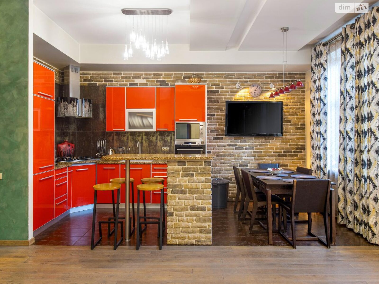 Продажа пятикомнатной квартиры в Львове, на ул. Опильского, район Франковский фото 1 Продажа пятикомнатной квартиры в Львове, на ул. Опильского, район Франковский фото 1