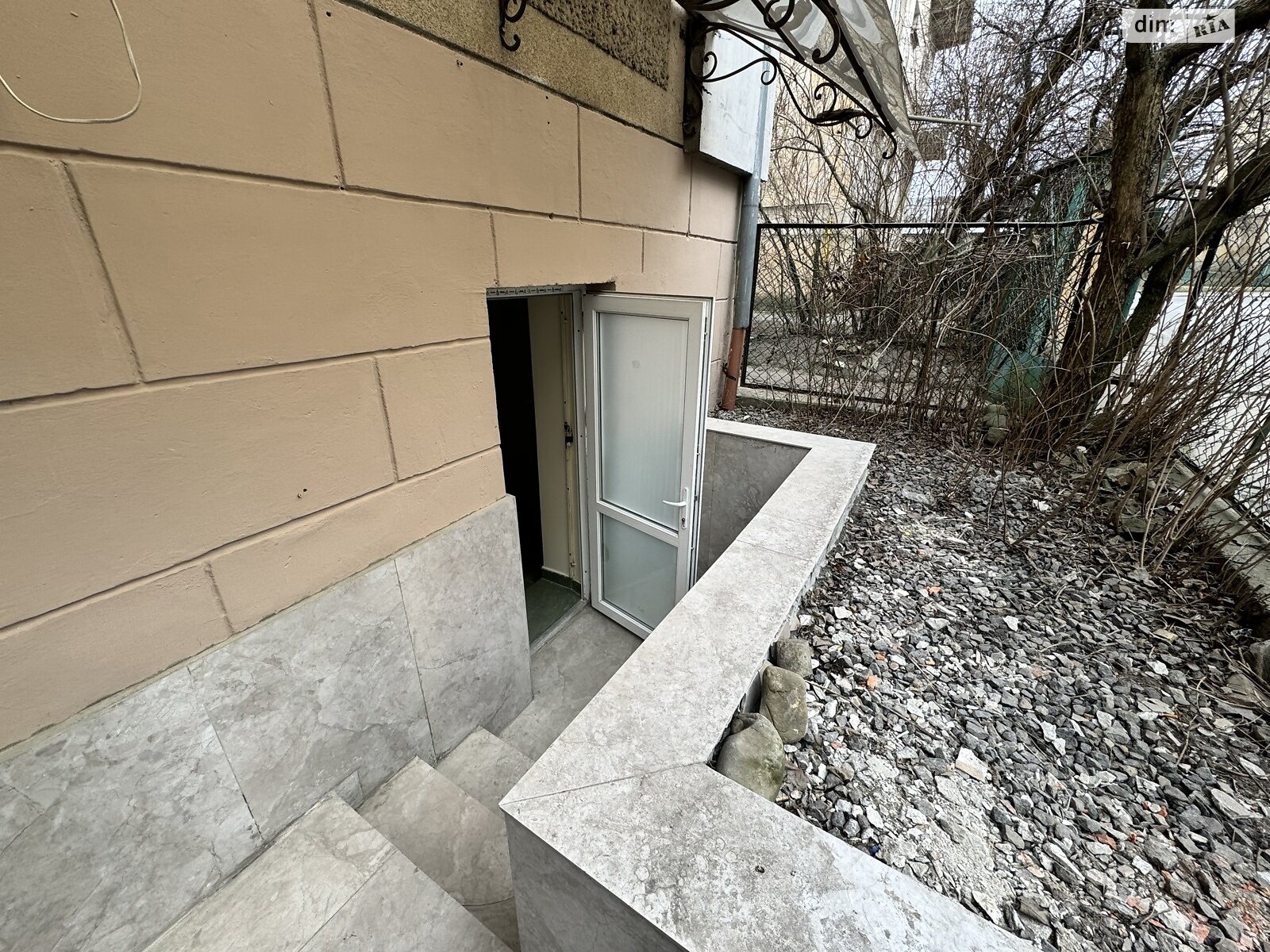 Продажа двухкомнатной квартиры в Львове, на ул. Пастернака 4, район Франковский фото 1 Продажа двухкомнатной квартиры в Львове, на ул. Пастернака 4, район Франковский фото 1