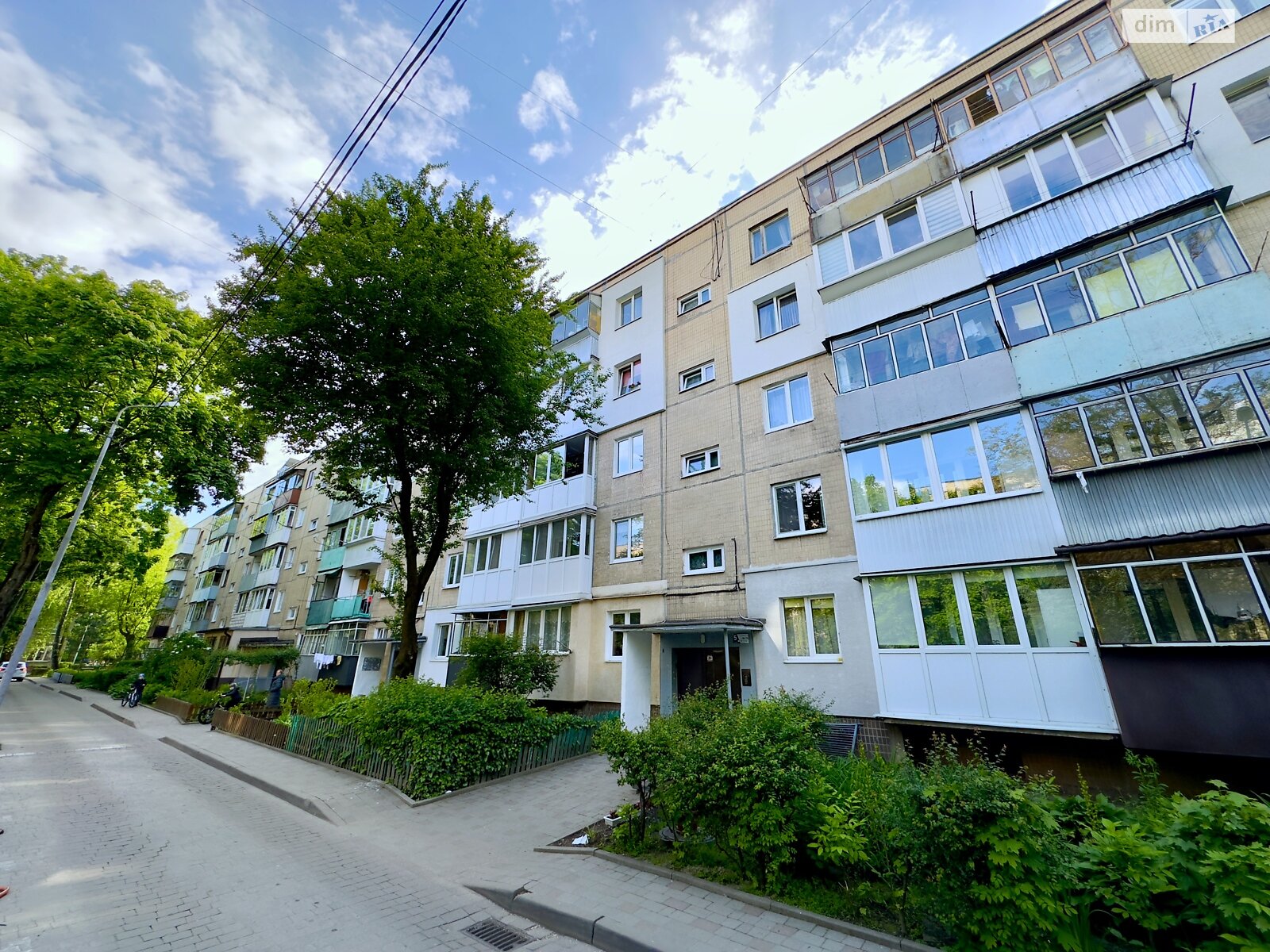 Продаж трикімнатної квартири в Львові, на вул. Володимира Великого 43, район Франківський фото 1 Продаж трикімнатної квартири в Львові, на вул. Володимира Великого 43, район Франківський фото 1