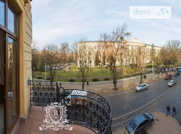 Продажа восьмикомнатной квартиры в Львове, на ул. Бандеры Степана район Галицкий фото 1 Продажа восьмикомнатной квартиры в Львове, на ул. Бандеры Степана район Галицкий фото 1