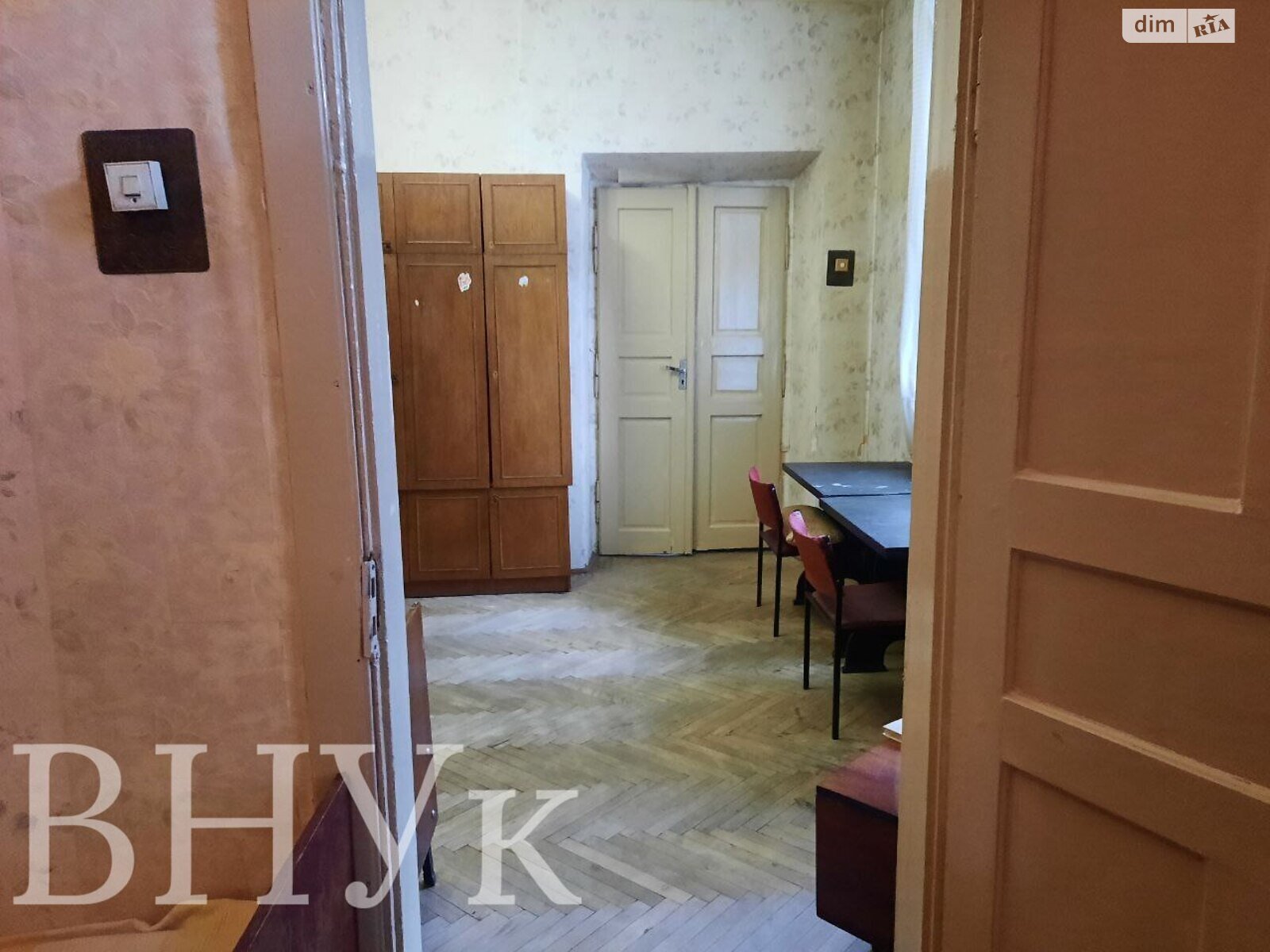 Продажа трехкомнатной квартиры в Львове, на пл. Даниила Галицкого, район Галицкий фото 1 Продажа трехкомнатной квартиры в Львове, на пл. Даниила Галицкого, район Галицкий фото 1
