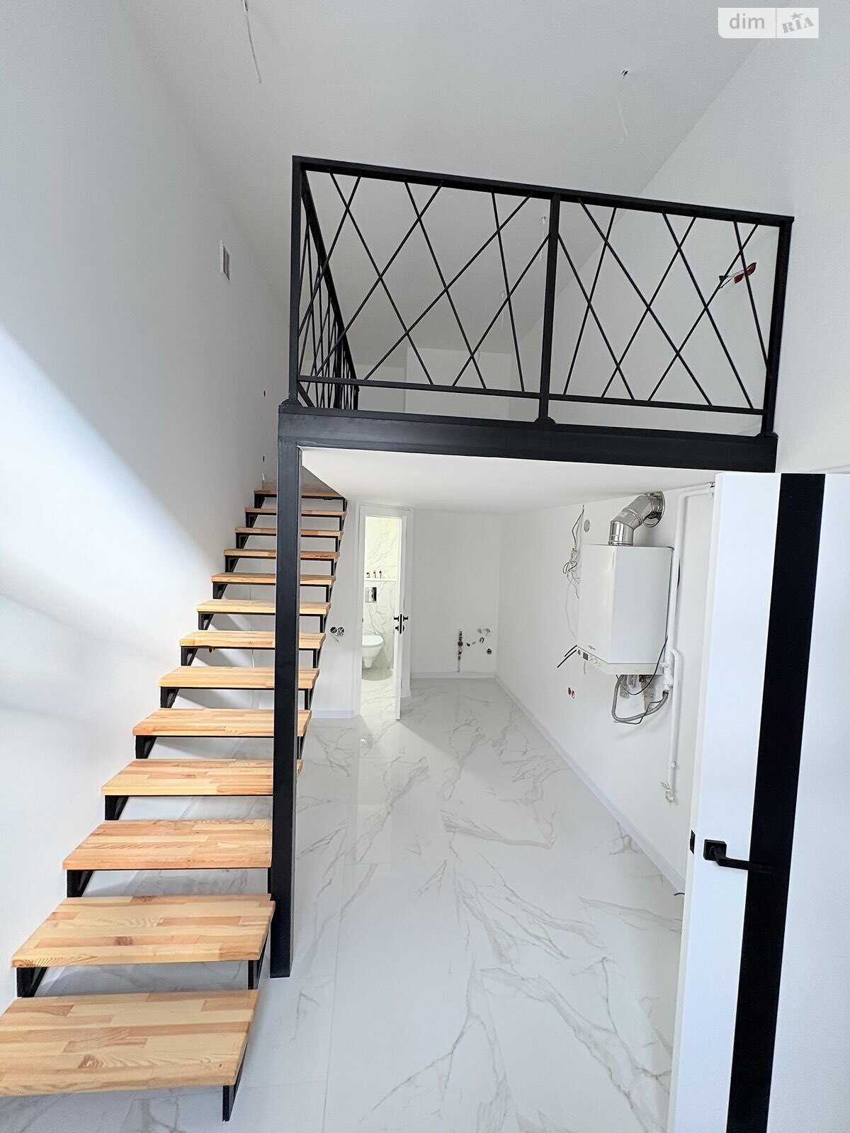 Продаж однокімнатної квартири в Львові, на вул. Дорошенка Петра, район Галицький фото 1