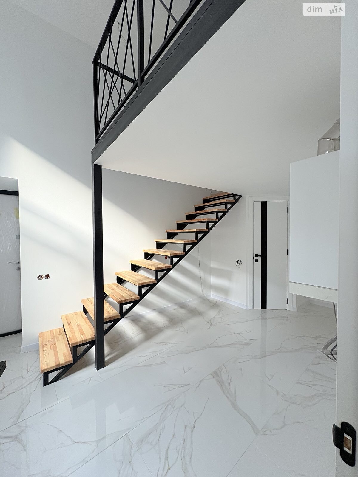 Продаж однокімнатної квартири в Львові, на вул. Дорошенка Петра, район Галицький фото 1