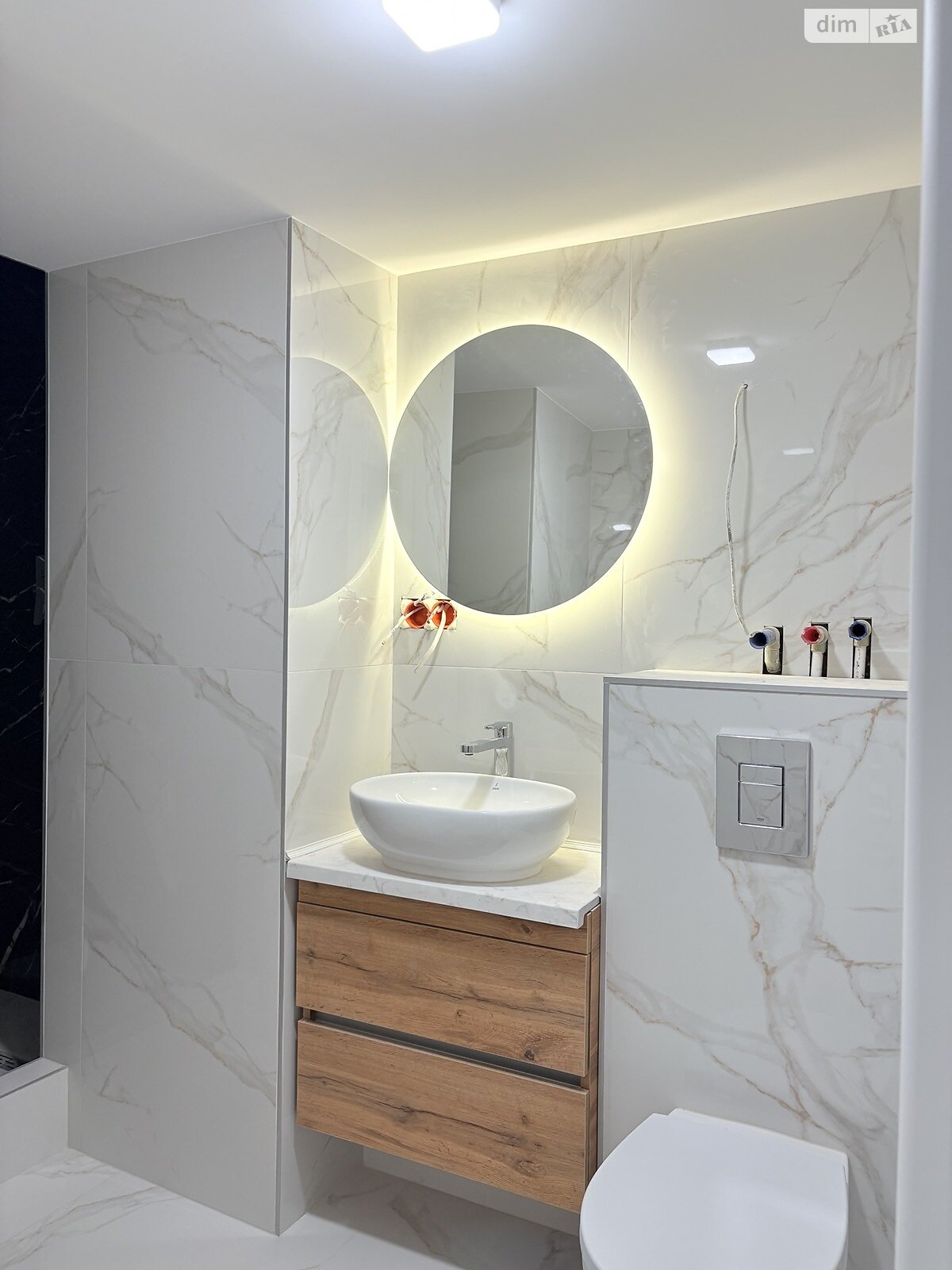 Продаж однокімнатної квартири в Львові, на вул. Дорошенка Петра, район Галицький фото 1