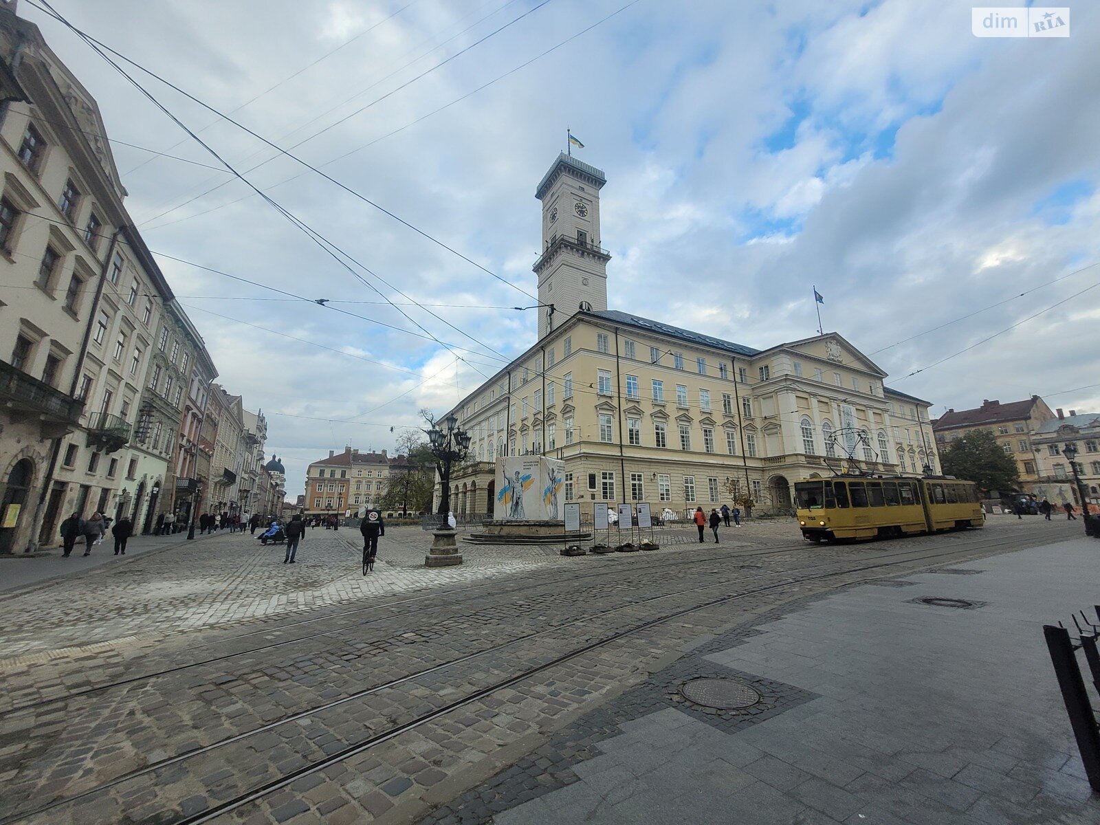 Продажа четырехкомнатной квартиры в Львове, на ул. Галицкая 15, район Галицкий фото 1