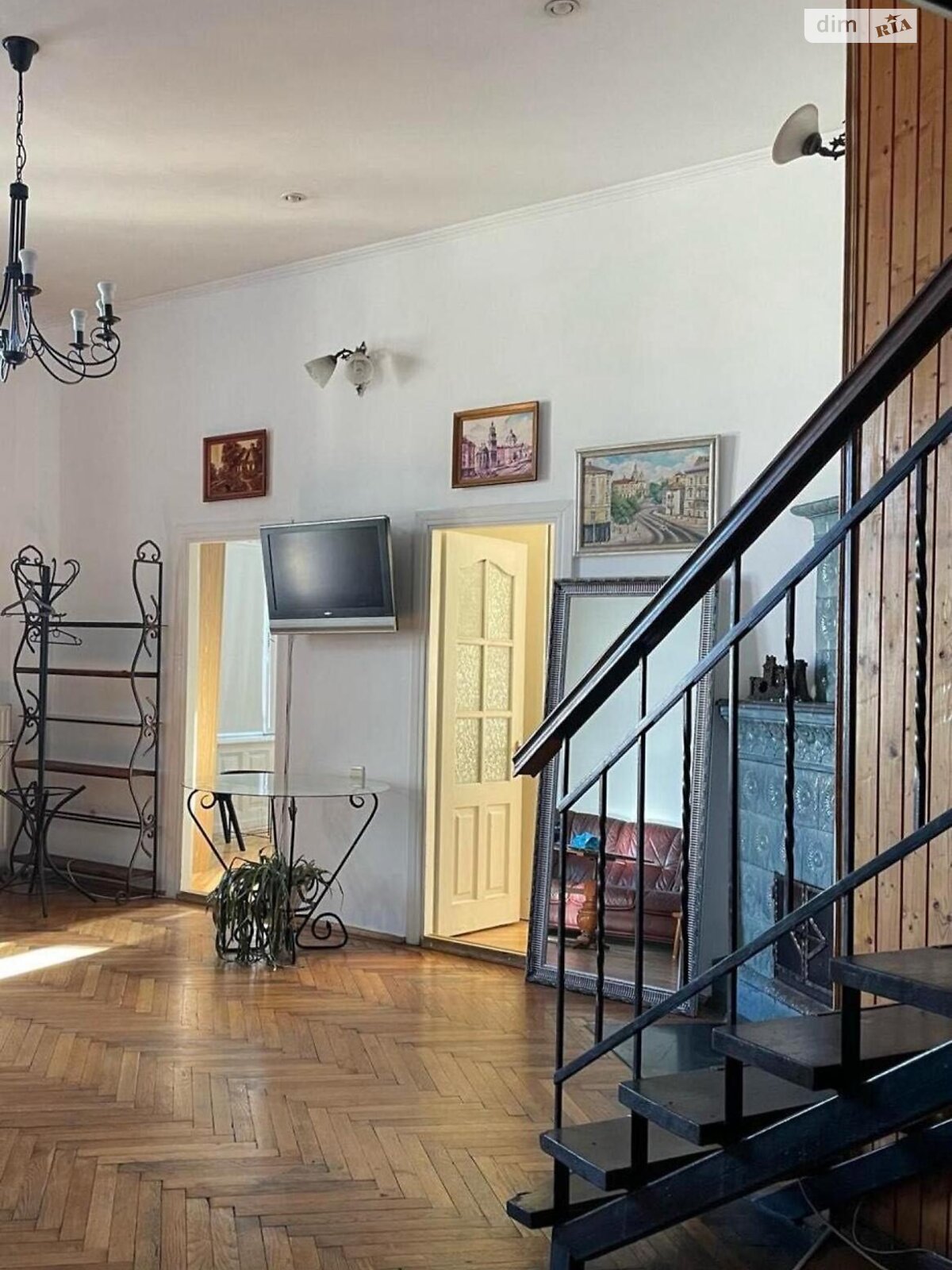Продажа пятикомнатной квартиры в Львове, на ул. Городоцкая, район Галицкий фото 1 Продажа пятикомнатной квартиры в Львове, на ул. Городоцкая, район Галицкий фото 1