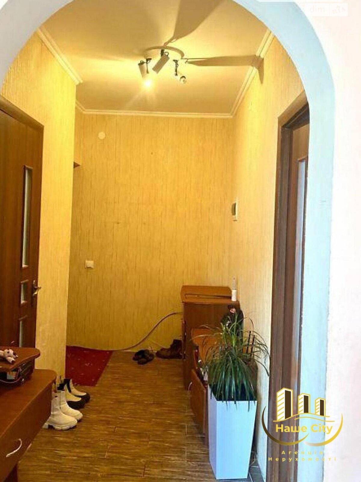 Продажа однокомнатной квартиры в Львове, на ул. Хмельницкого Богдана 33, район Галицкий фото 1 Продажа однокомнатной квартиры в Львове, на ул. Хмельницкого Богдана 33, район Галицкий фото 1